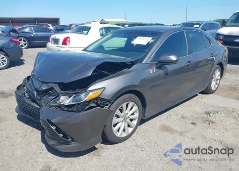 2020 Toyota Camry Le из США, поврежденный, VIN 4T1C11AK2LU367054